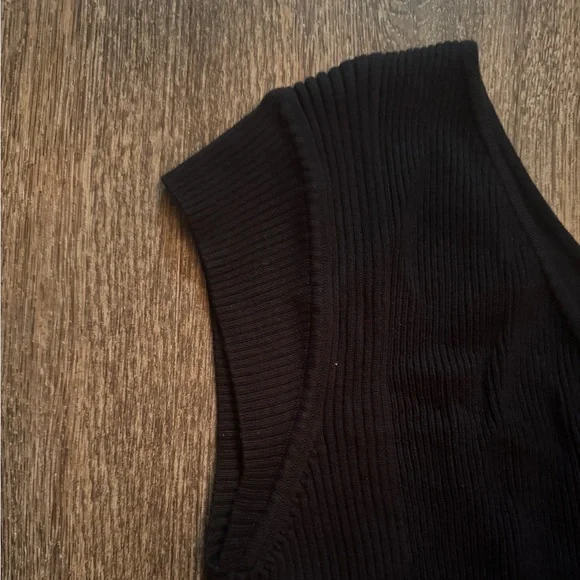 Nine & Co. 100% Cotton Black Sleeveless V-Neck Blouse Size Large - Picture 2 of 4